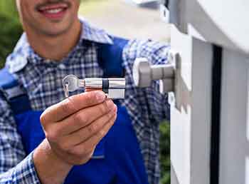 Key Duplication Paramount Professional Locksmith